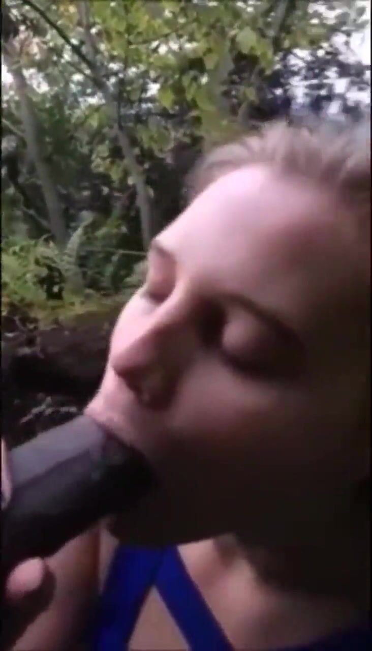 Hot Pretty Teen Loves Sucking BBC in Outdoor Video